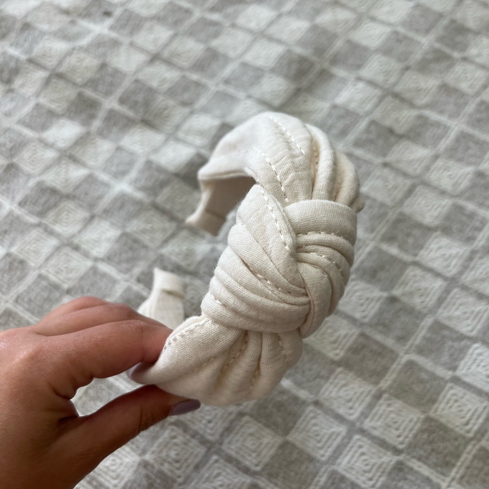 NWOT Knotted Covered Headband
